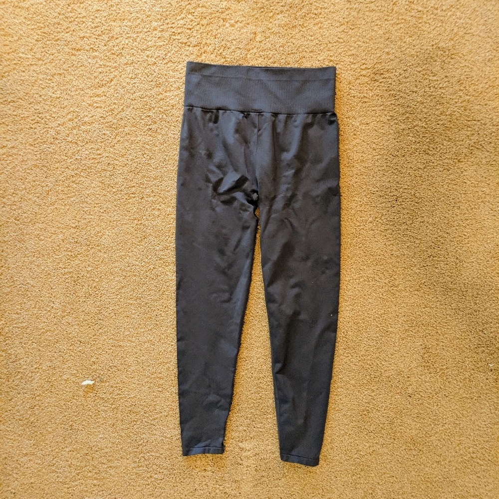 Like-New Fabletics SEAMLESS HIGH-WAISTED SOLID 7/8